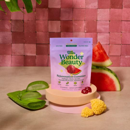 Image of WonderBeauty with ingredients like Aloe Vera, Tremella Mushroom and watermelom